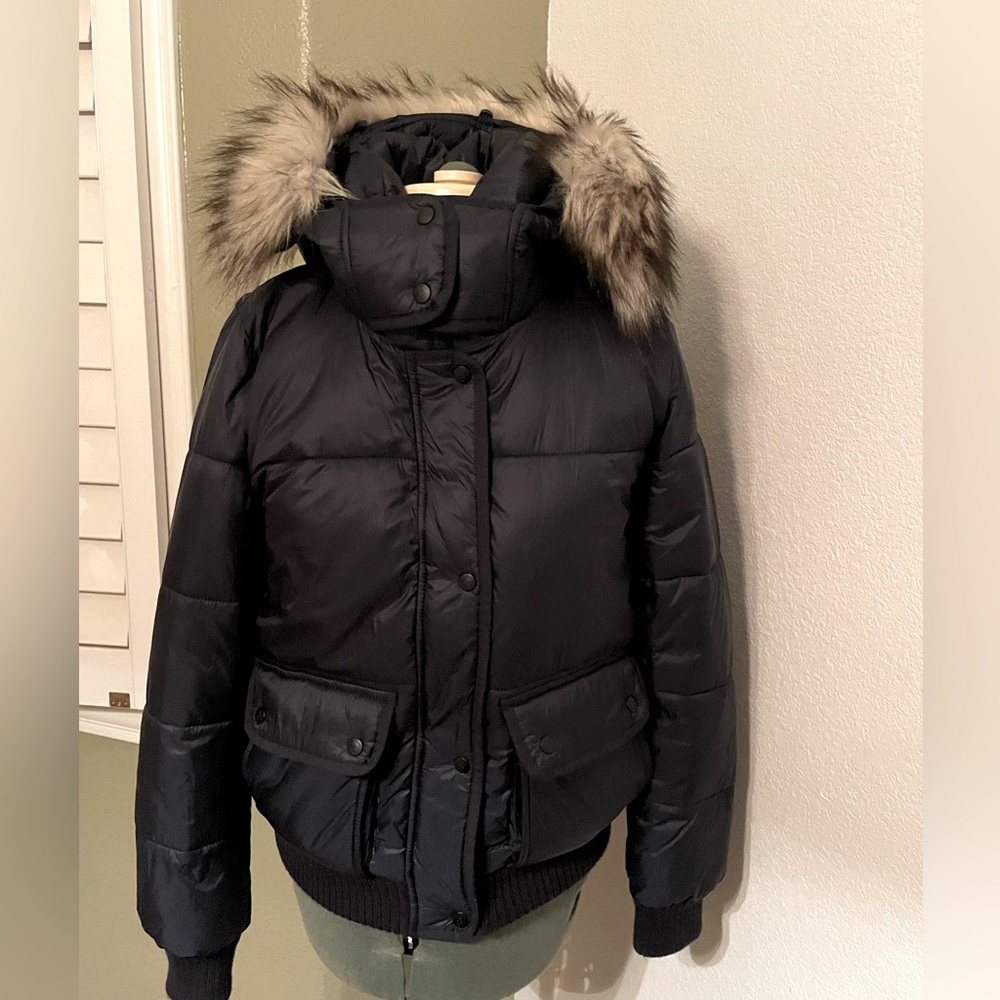 Abercrombie & Fitch Black Puffer Jacket with Faux Fur Trim